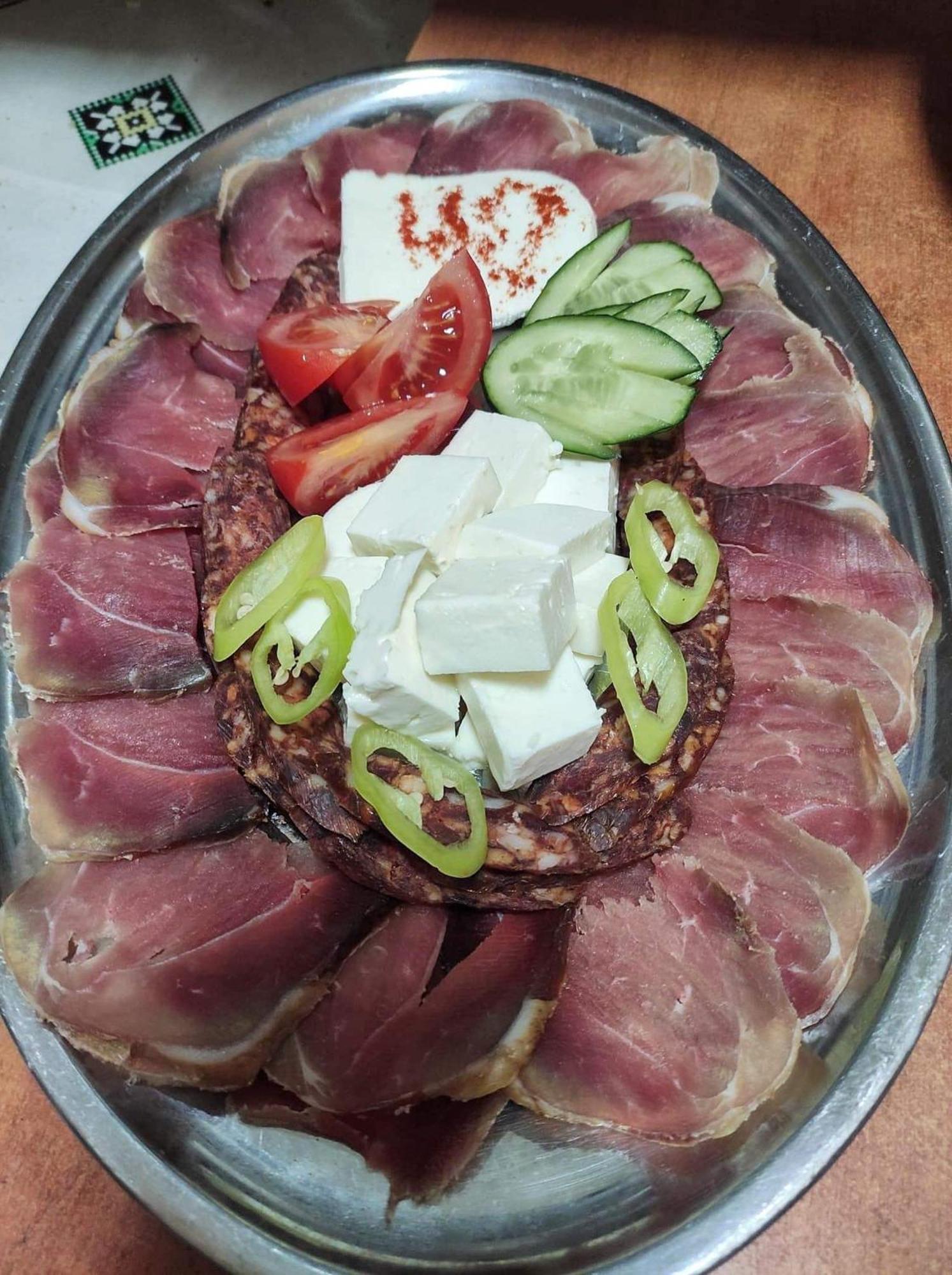 Zmaj Ognjeni Etno Concept Daire Kupinovo Dış mekan fotoğraf